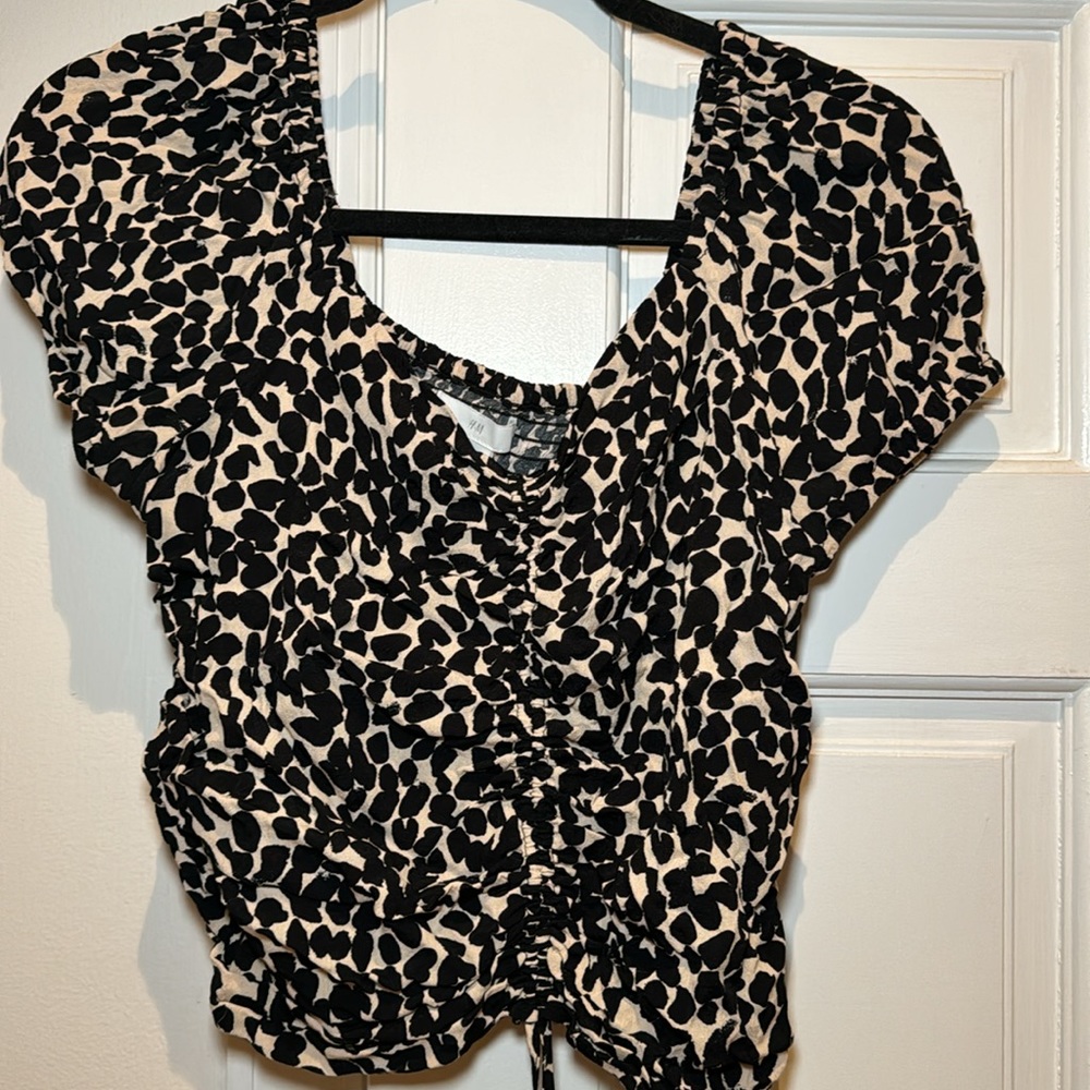 H&M RUCHED BLOUSE - Picture 3 of 4